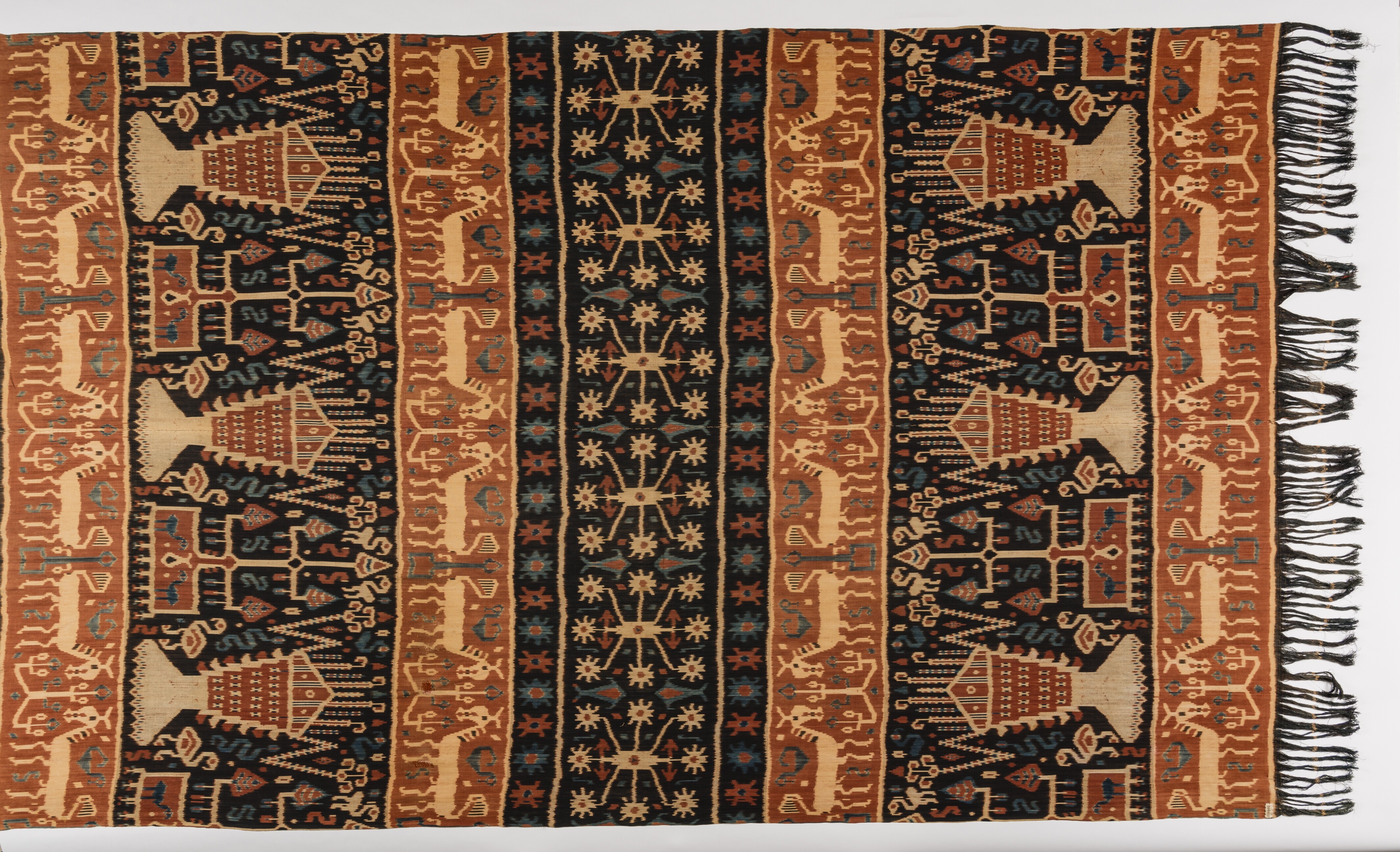 Detail of kurangu shrimp motif band on East Sumbanese hinggi