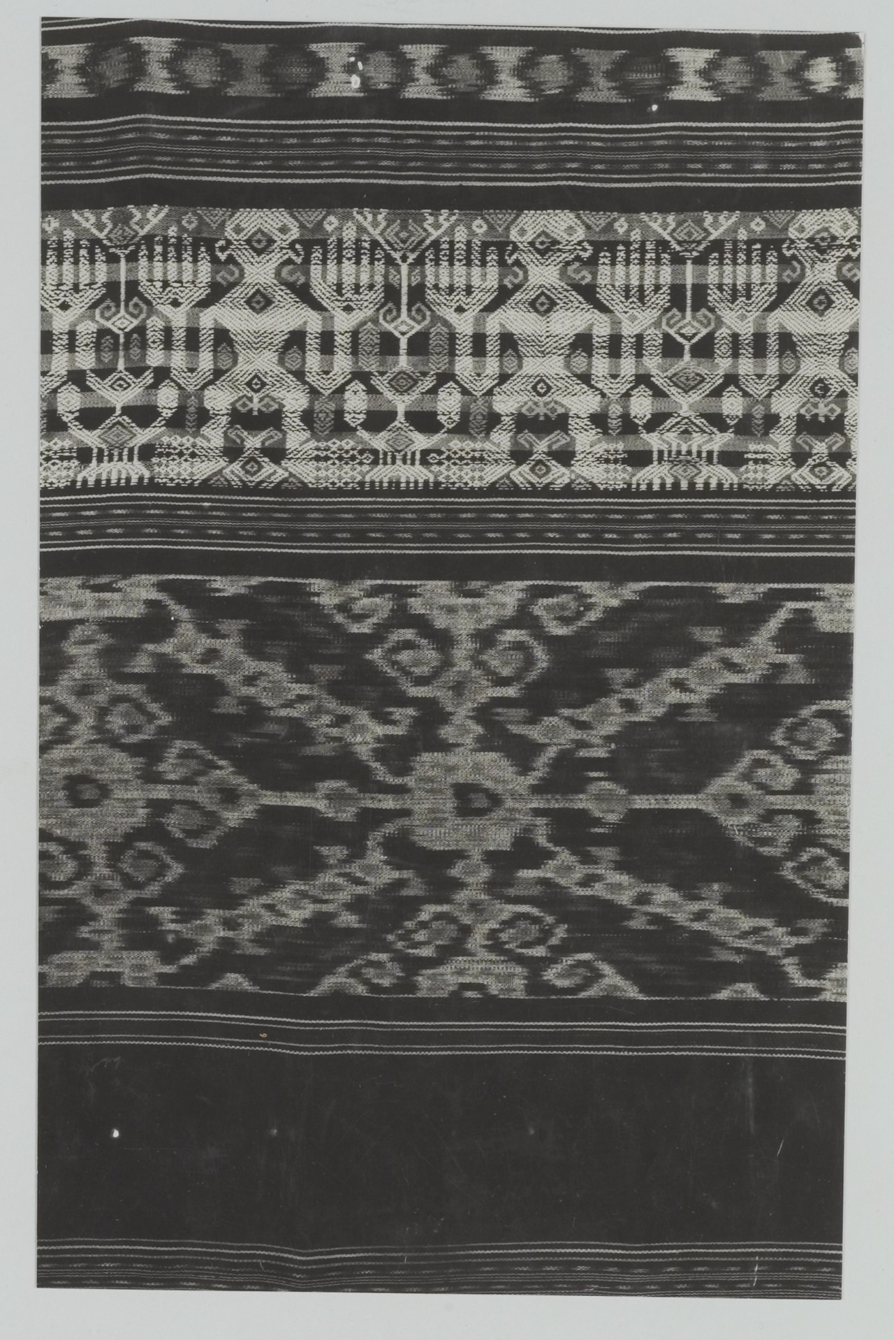 Lau kombu ikat textilee from Sumba, KITLV 5634